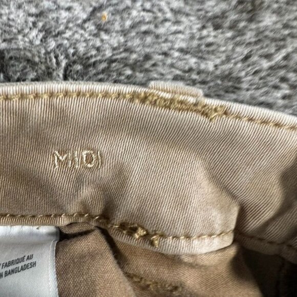 American Eagle AEO Twill Midi Super Stretch Shorts Sz 6 - Picture 5 of 11